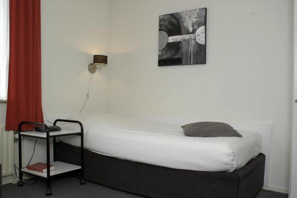 Hotel Triniteit 테르노젠 외부 사진